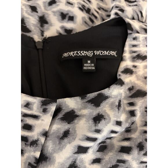 Adressing Woman Dress M Sleeveless Lined Zipper Back Overlay Shift Avant Garde - Picture 8 of 13